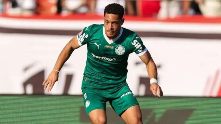 Vitor Roque lidera lista dos jogadores mais valiosos do Brasileirão em 2026; veja o top 10