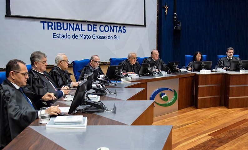 3 licitação suspensa Corumbá