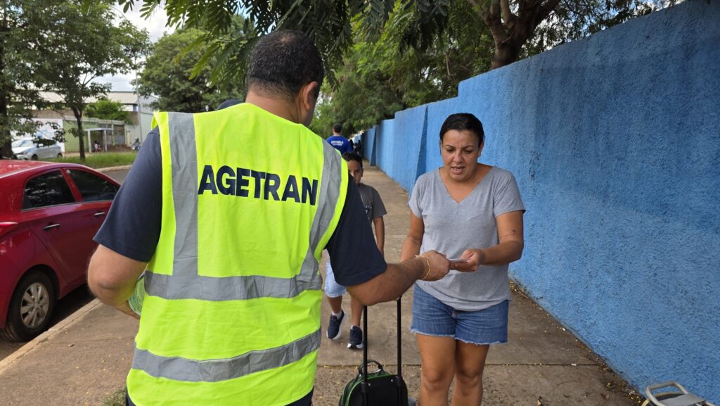 Agetran intensifica orientações de trânsito no retorno às aulas