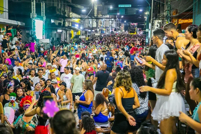 Carnaval de Corumbá anuncia Cibalena e shows locais na sexta-feira