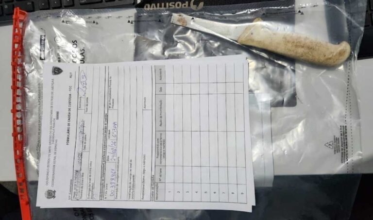Homem ameaça vizinhos com faca e é levado para delegacia em Corumbá