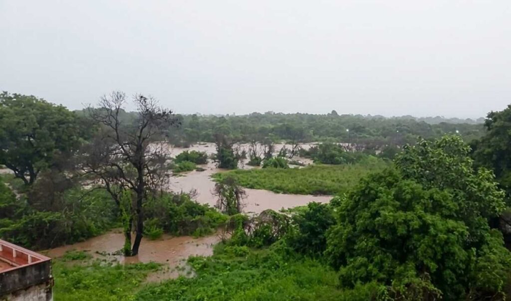 Chuvas elevam volumes e mantêm rios sob monitoramento em cidades de MS 2 aquidauana rio cheio chuvas intensas em Mato Grosso do Sul