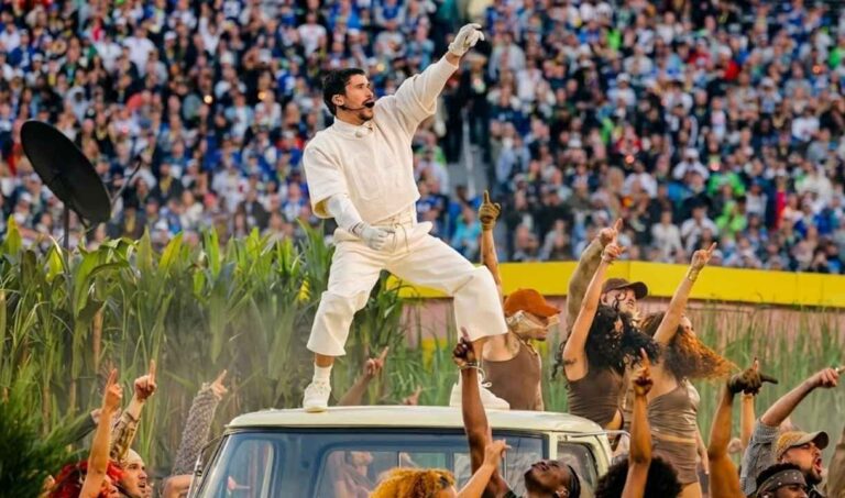 Show de Bad Bunny no Super Bowl desperta orgulho latino e reações políticas