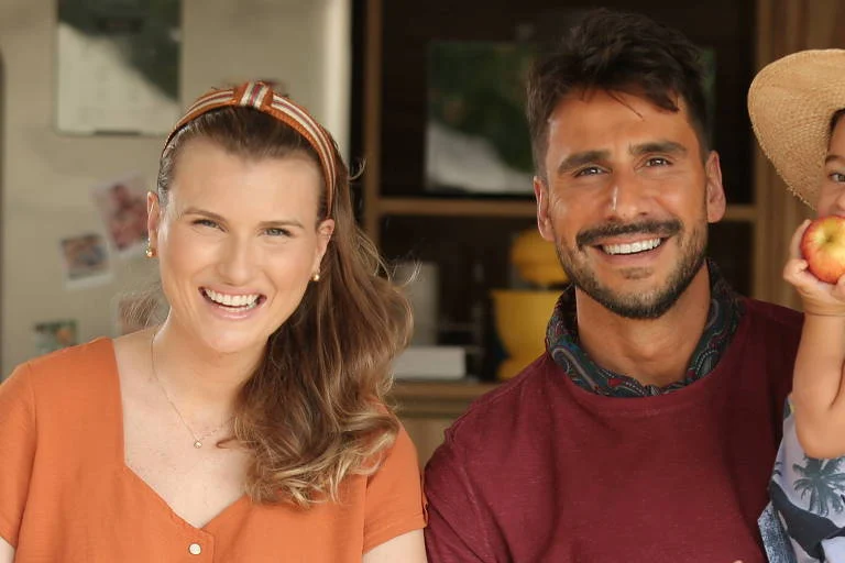Júlio Rocha e Karoline Kleine confirmam gravidez do quarto filho após perda gestacional