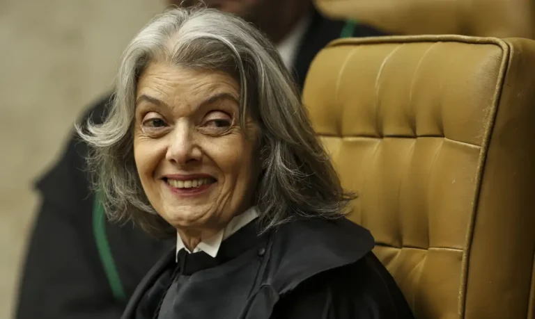 Cármen Lúcia anuncia regras para atuação de juízes eleitorais nas eleições