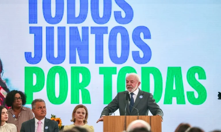 Lula diz que combate ao feminicídio deve ser compromisso sobretudo dos homens