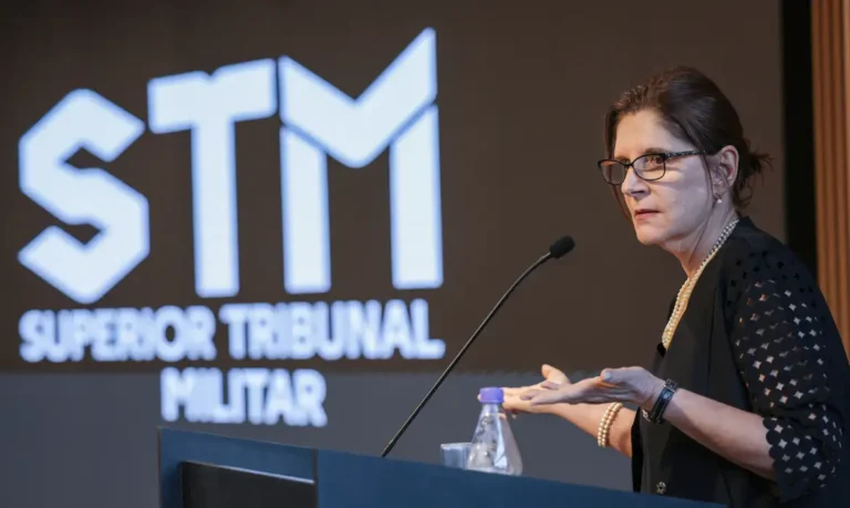 MPM pede perda de patente de Bolsonaro por descaso com ética militar