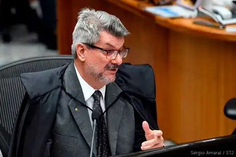 STJ abre apuração interna contra ministro acusado de importunação sexual