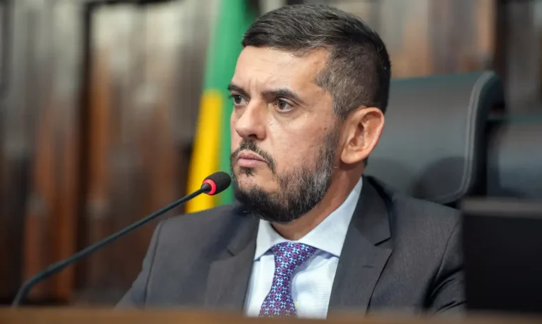 Bacellar renova licença na Alerj após afastamento decidido pelo STF