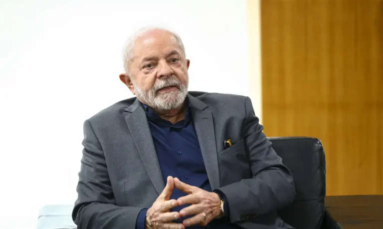 Lula diz que principal desafio da Venezuela é fortalecer a democracia