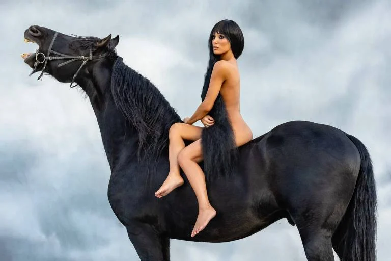 Bianca Censori admite início de romance com Kanye West enquanto rapper ainda era casado