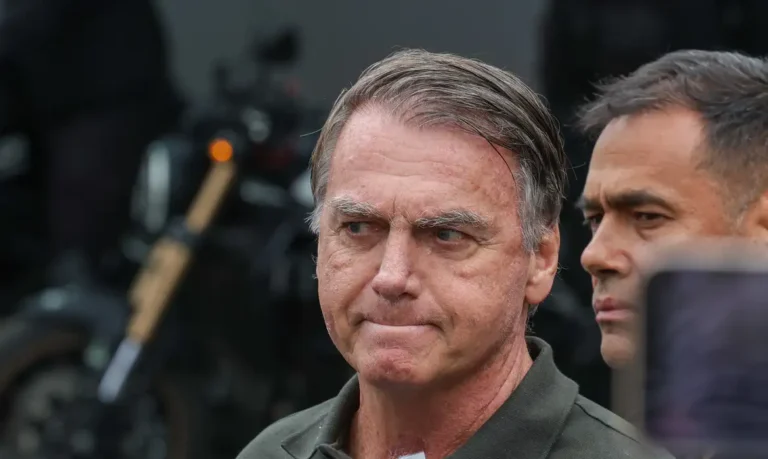 STM dá dez dias para Bolsonaro apresentar defesa em processo sobre perda de patente