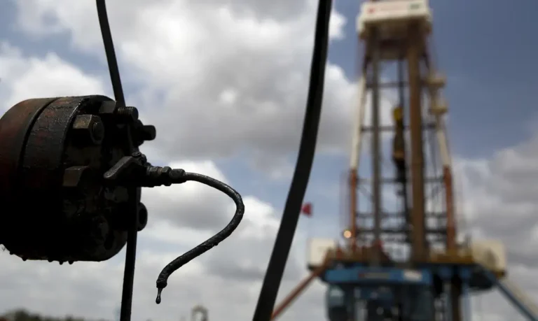 EUA anunciam flexibilização para produção de petróleo na Venezuela