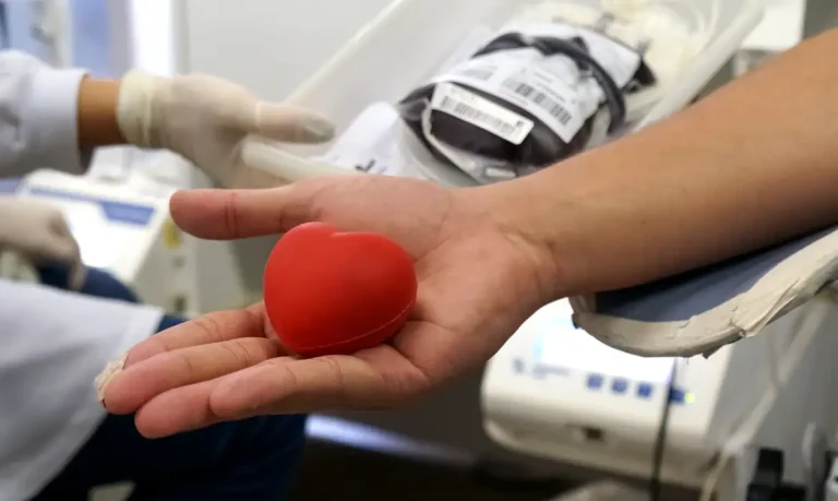 Ministério da Saúde reforça que doação de sangue é essencial antes do Carnaval