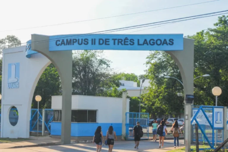 Estudantes de Medicina podem solicitar bolsa permanência do Programa Mais Médicos