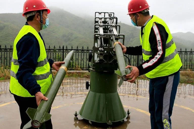 China intensifica projeto de chuva artificial e divide opiniões de cientistas