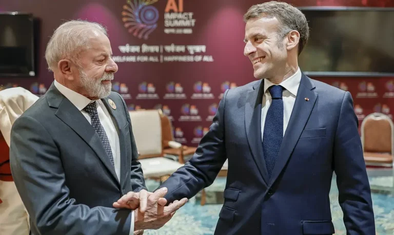 Lula e Macron discutem cooperação em defesa, ciência, tecnologia e comércio