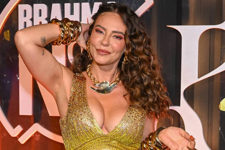 Paolla Oliveira revela bastidores caóticos e trocas de roupa em carro no carnaval