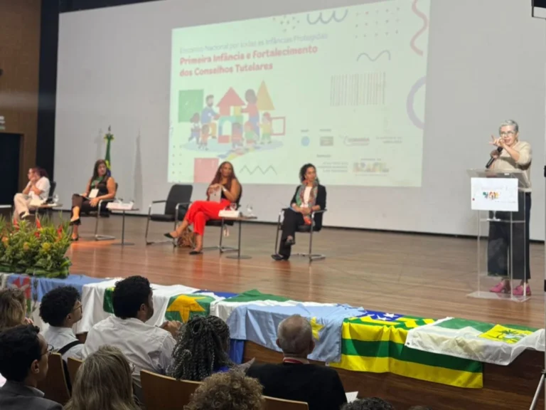 Representantes de Corumbá participam de encontro sobre Proteção da Primeira Infância