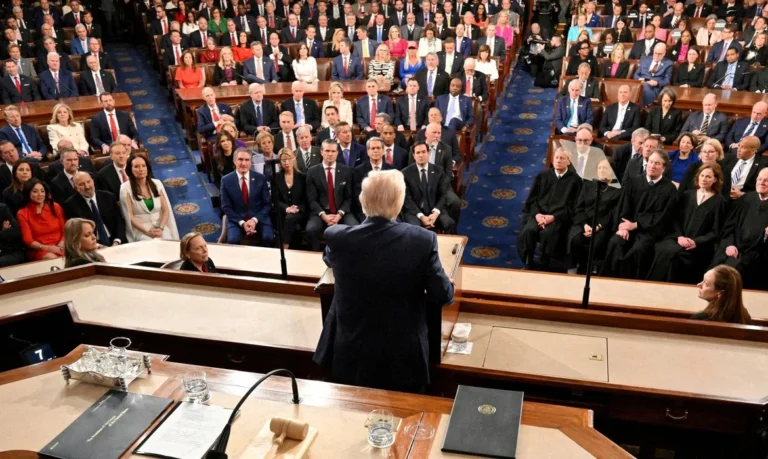 Trump afirma que inaugura era de ouro da América em discurso ao país