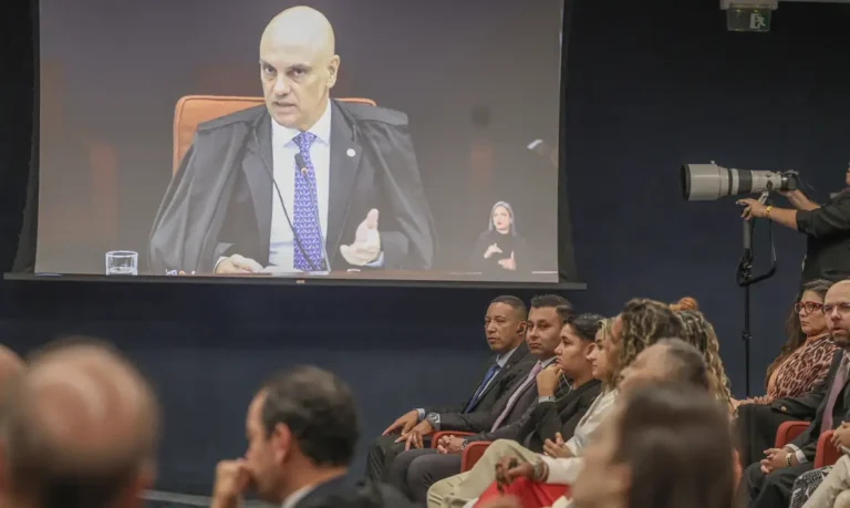 Moraes vota pela condenação dos irmãos Brazão pelo crime contra Marielle