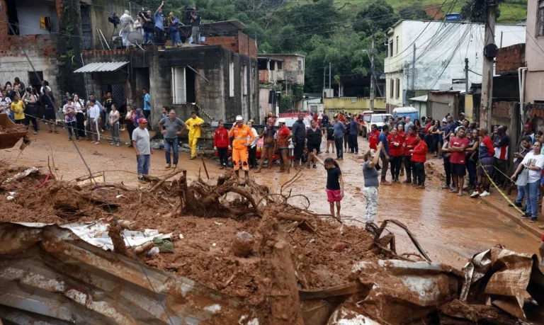 Governo federal anuncia repasse de R$ 800 por desabrigado em Minas