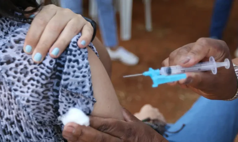 Cobertura vacinal contra HPV registra 95,81% entre adolescentes em São Paulo