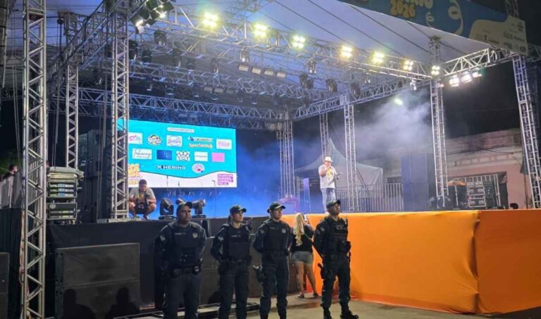 Discussão por conta de cigarro provoca briga generalizada no Carnaval de Ladário