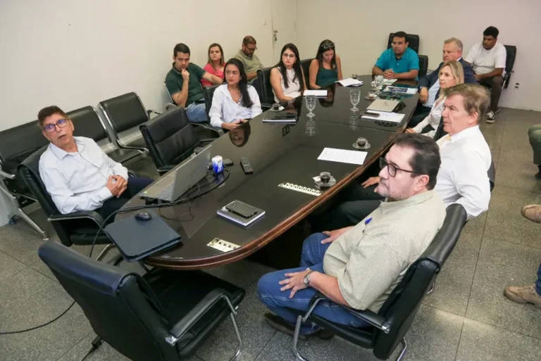Prefeitura e AGEMS alinham fiscalização da iluminação pública na PPP implantada em 2024