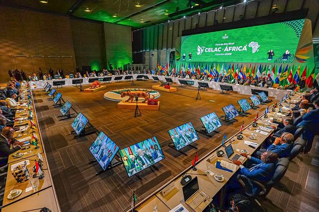 Com líderes mundiais, prefeitura sedia reunião de alto nível da COP15