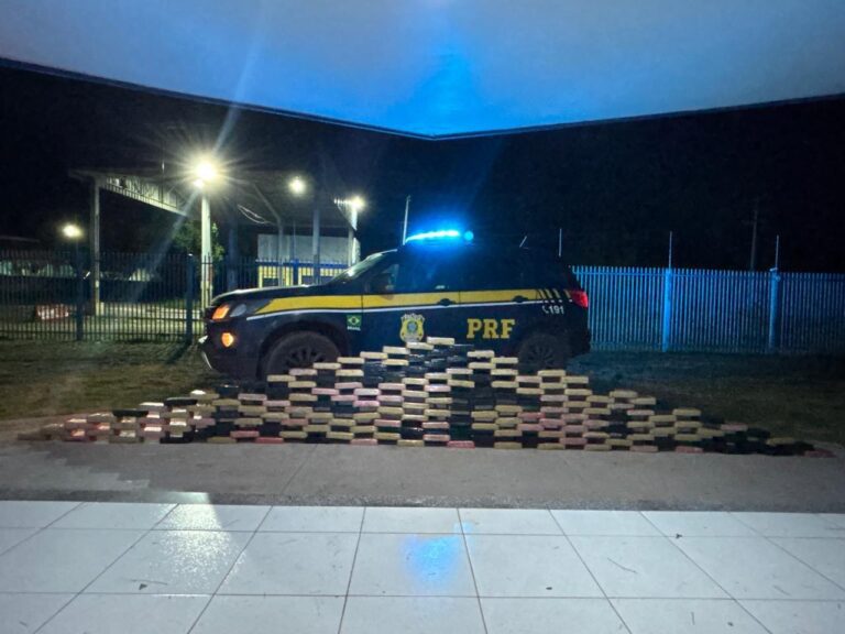 PRF apreende 182 kg de pasta base de cocaína em caminhão na BR-262 em Corumbá