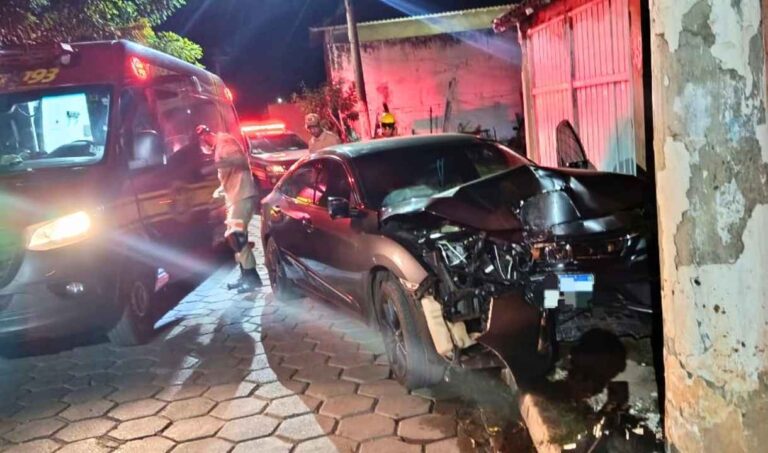 Motorista morre após bater carro contra poste em Corumbá