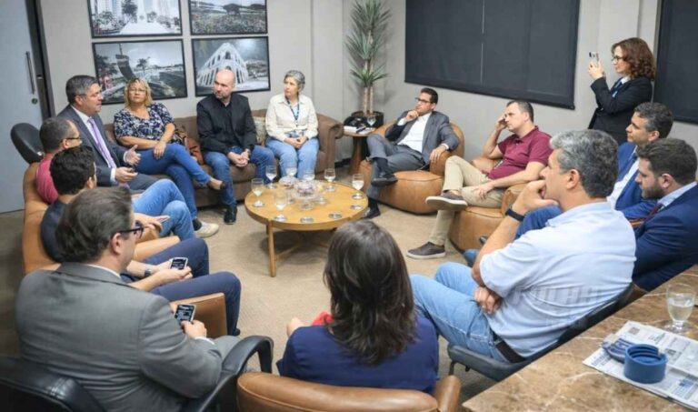 DR. Victor Rocha defende audiência pública para debater mudanças na saúde pública da Capital