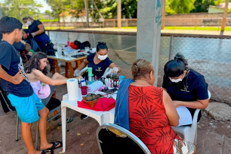 CRAS Albuquerque realiza Dia de Beleza para mulheres atendidas em Corumbá