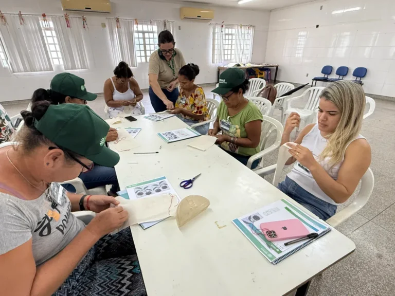 Curso de bordado no CRAS 1 amplia oportunidades e fortalece autonomia