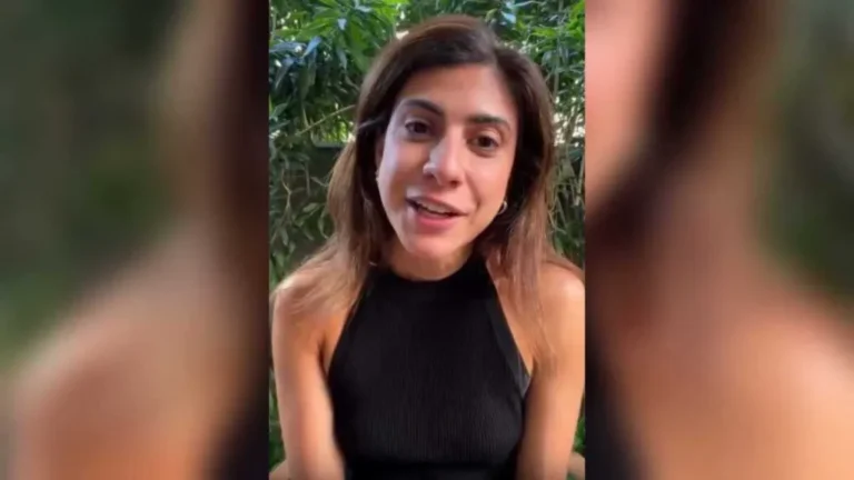 Deputada Camila Jara sorrindo e celebrando a cura do câncer de tireoide.