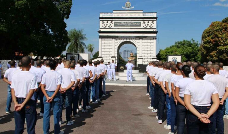 Marinha incorpora primeira turma com mulheres no 6º Distrito Naval em Ladário