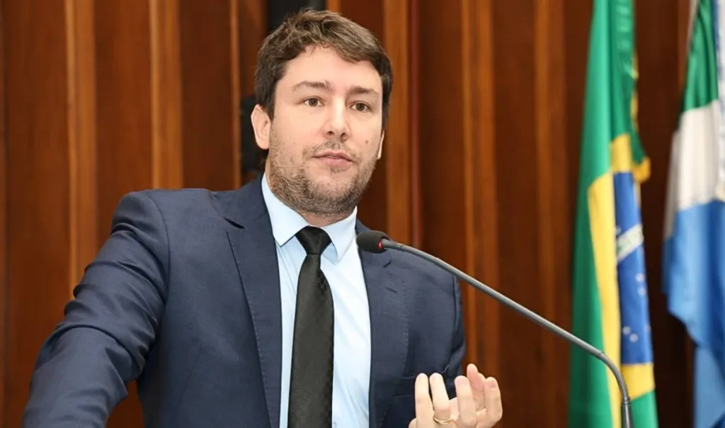 João Henrique deixa PL e busca disputa pelo governo com partido Novo