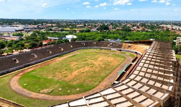 Governo e UFMS assinam concessão do estádio Morenão por 35 anos