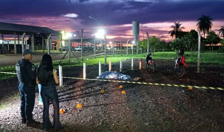 Video mostra detento sendo executado a tiros na porta de presídio em Dourados