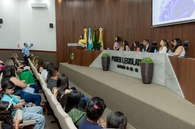 Documentos financeiros sob investigação do Ministério Público em Câmara Municipal