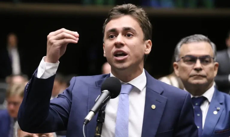 Nikolas Ferreira foi passageiro em jatinho ligado a Daniel Vorcaro na campanha