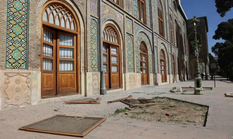 Patrimônio Unesco Palácio de Golestan é atingido após ataque aéreo em Teerã