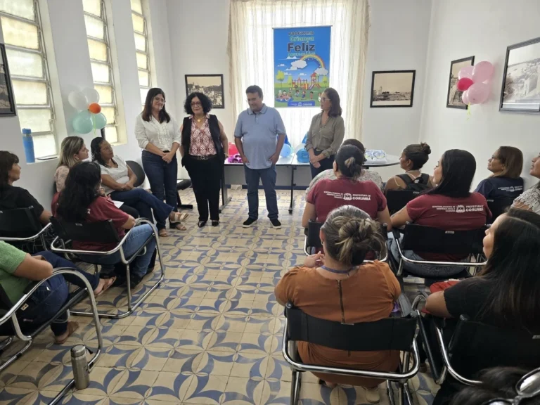 Programa Criança Feliz é beneficiado com novos uniformes em Corumbá