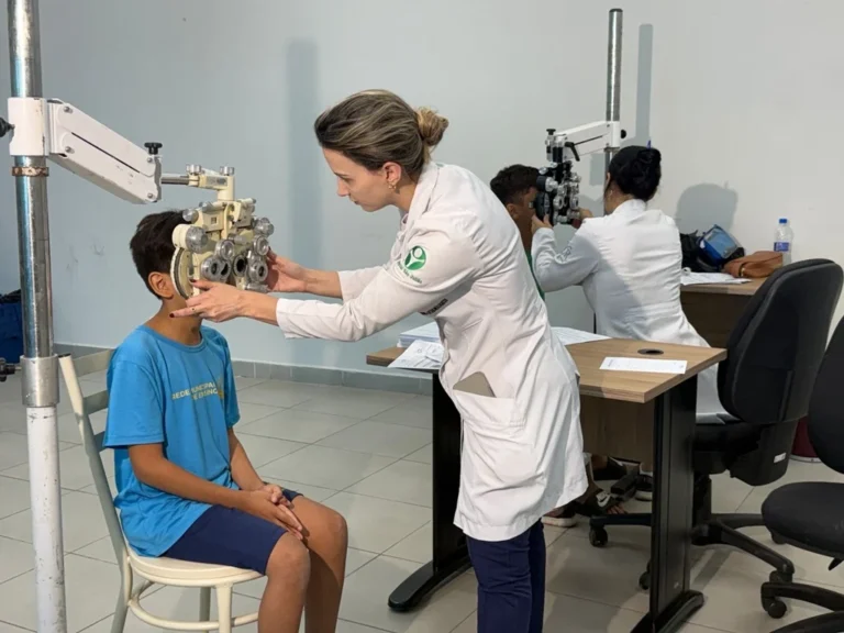 REME de Corumbá anuncia entrega gratuita de óculos a estudantes