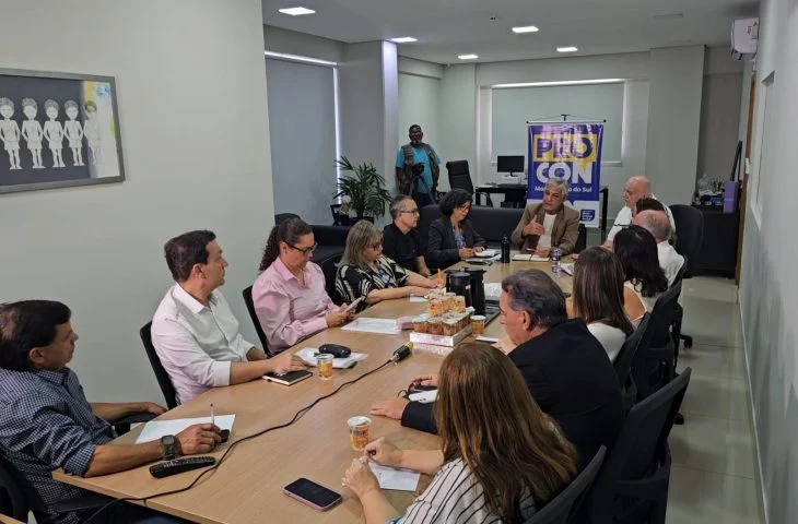 Procon reúne distribuidoras para avaliar preços dos combustíveis em MS