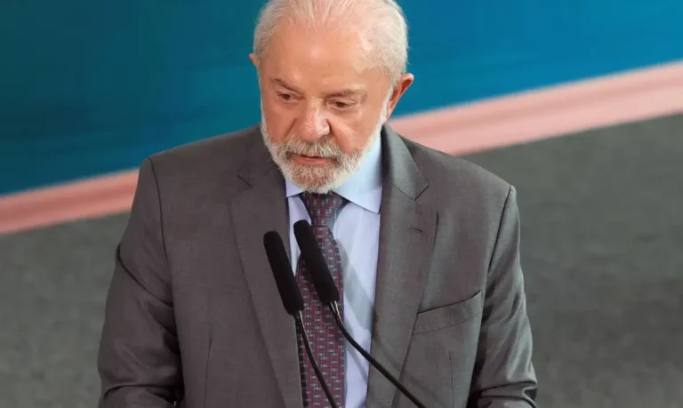 Lula critica uso da força por nações ricas e pede reforma do Conselho