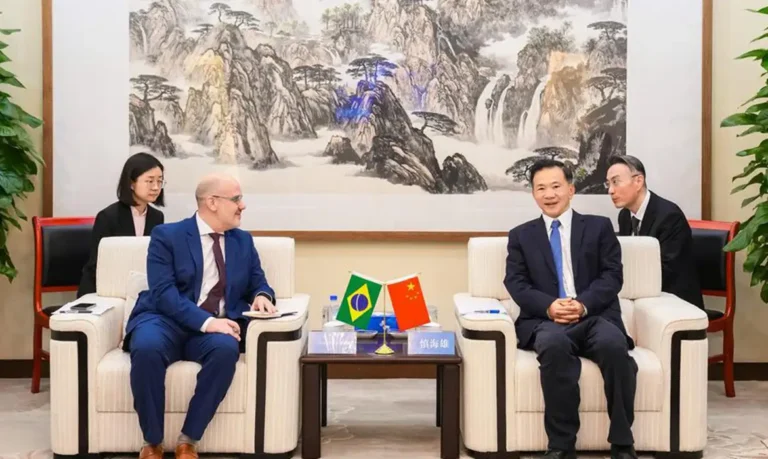 EBC firma parceria com China Media Group para cooperação jornalística e tecnológica