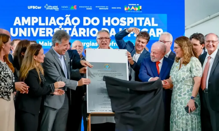 Lula inaugura novas áreas do hospital universitário de São Carlos
