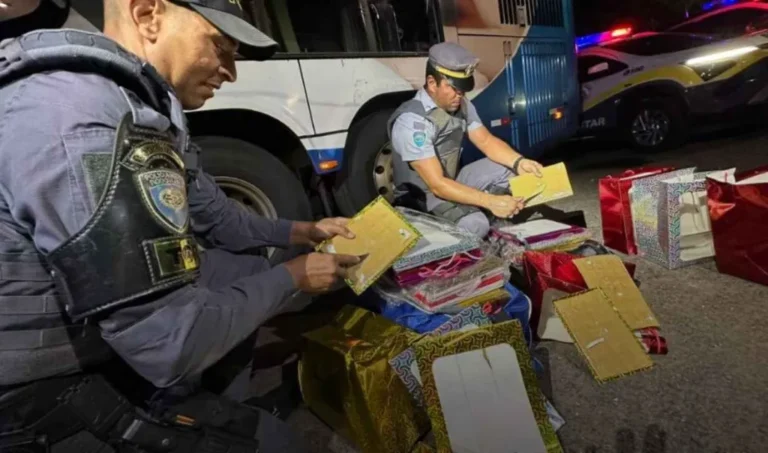 Bolivianos são presos com mais de 20 kg de entorpecentes em ônibus que seguia para o Rio de Janeiro
